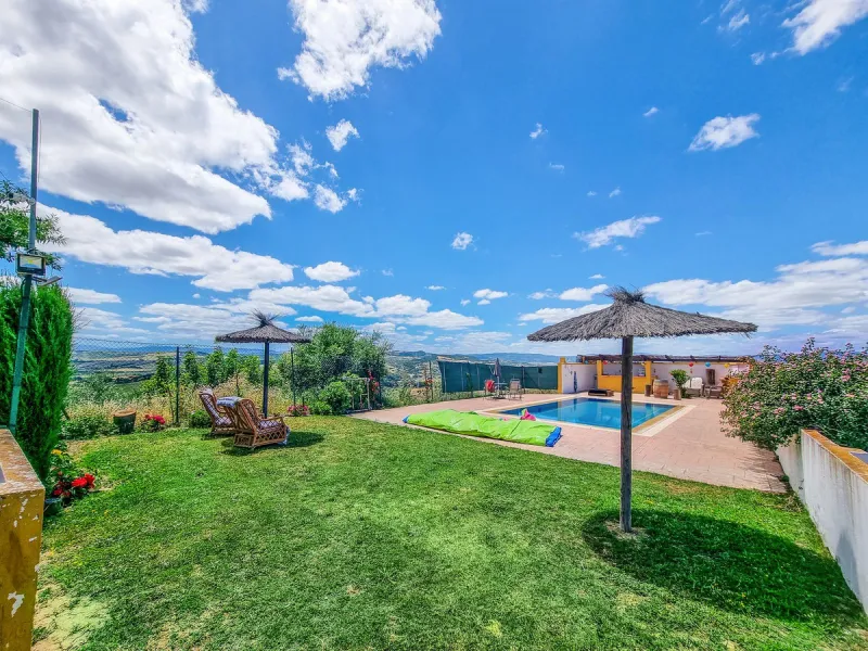 Lovely 3-bed finca with private pool and a very large plot with fruit trees in Casares.