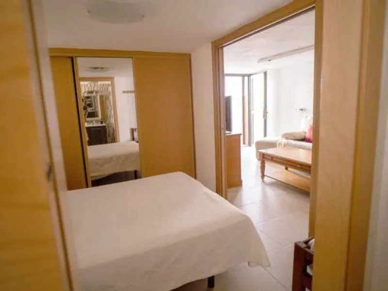 Spacious renovated semi-detached house with 200 m², 6 bedrooms and solar panels 5 minutes from Fuengirola