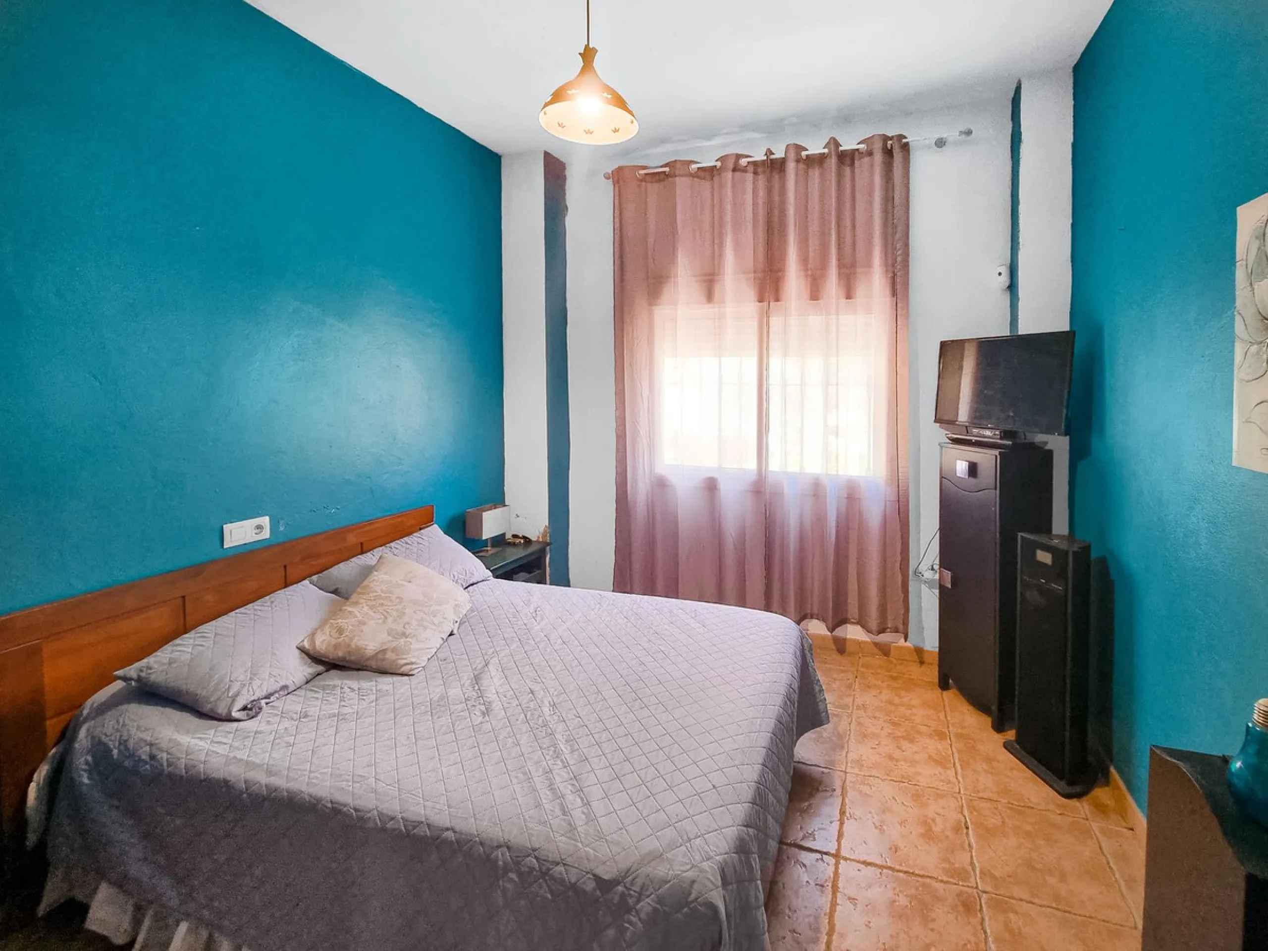 Lovely 3-bed finca with private pool and a very large plot with fruit trees in Casares.