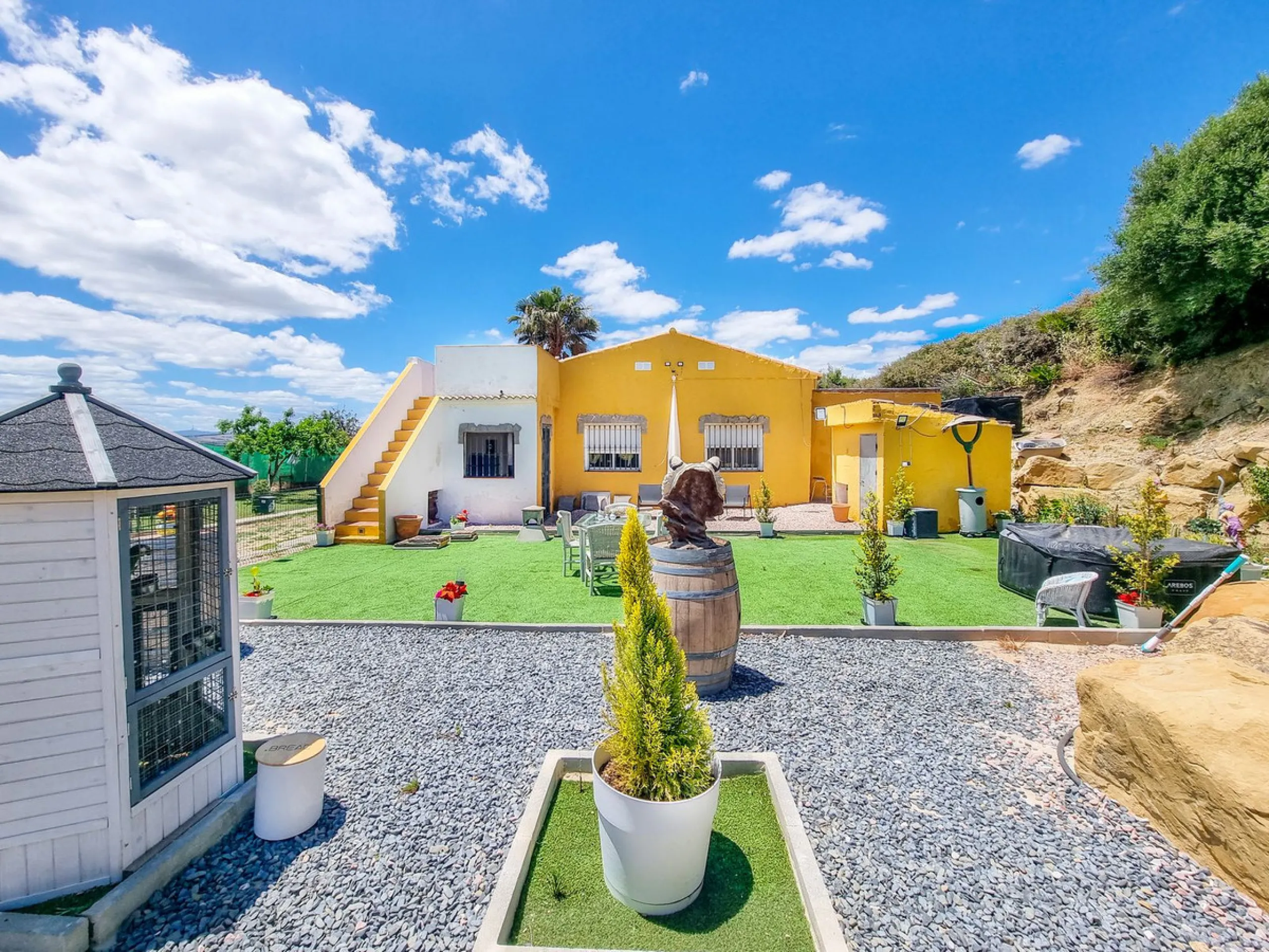Lovely 3-bed finca with private pool and a very large plot with fruit trees in Casares.