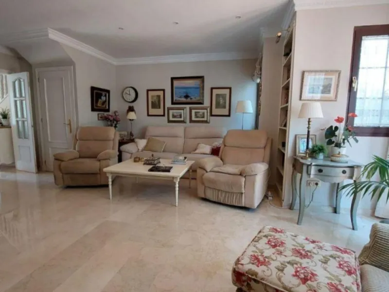 Semi-Detached House, Marbella, Costa del Sol. walking to old town