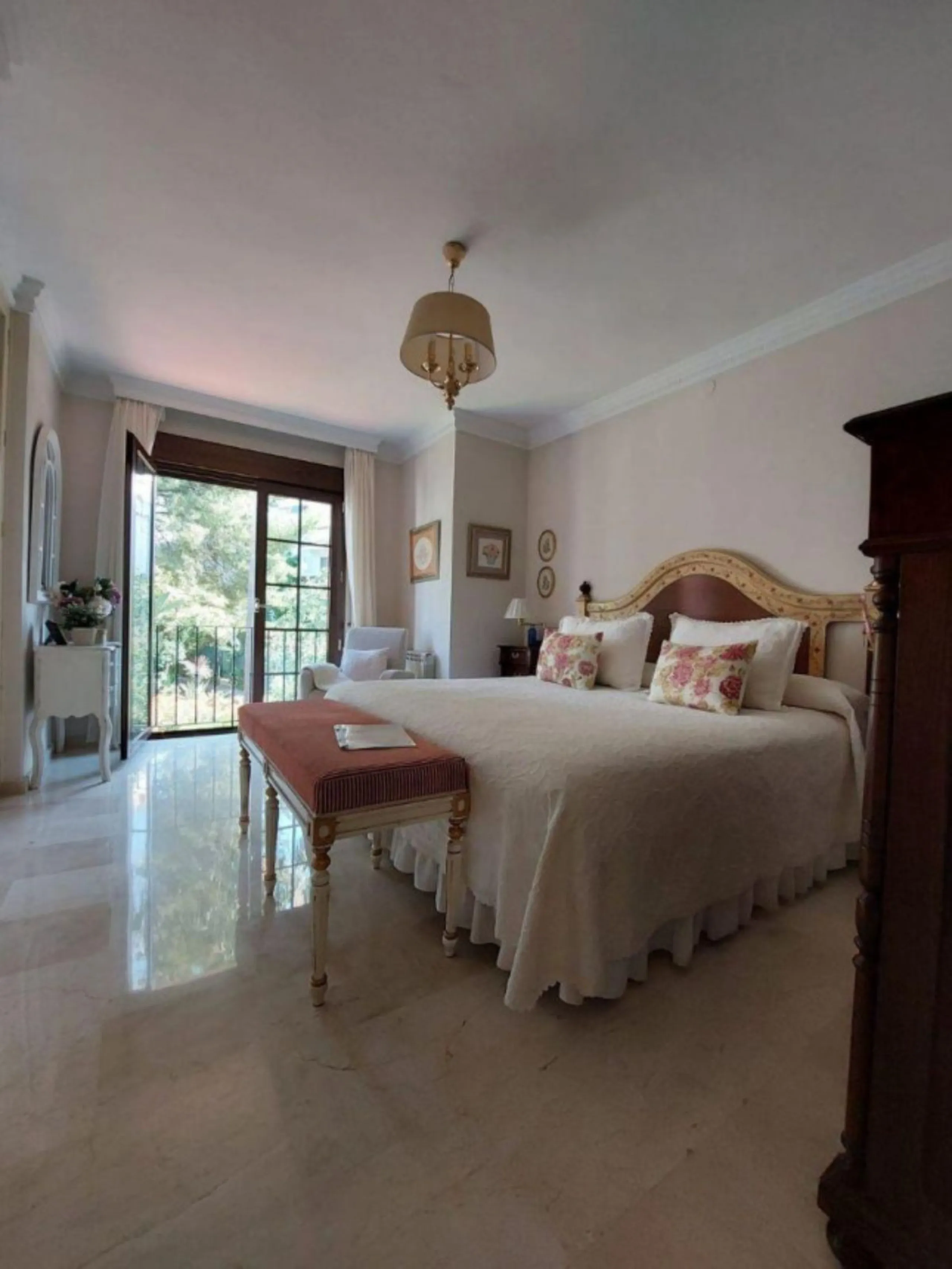 Semi-Detached House, Marbella, Costa del Sol. walking to old town