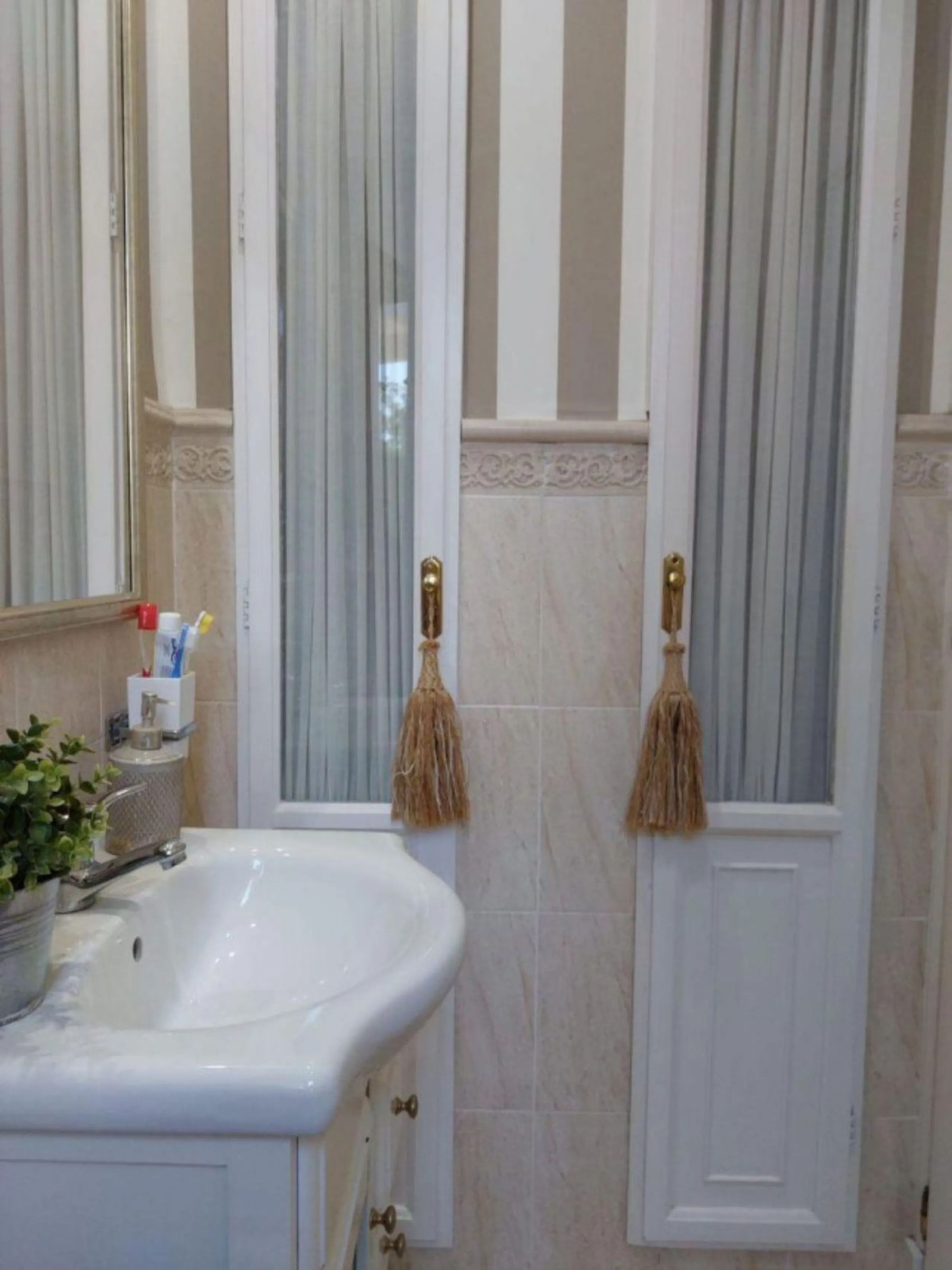 Semi-Detached House, Marbella, Costa del Sol. walking to old town