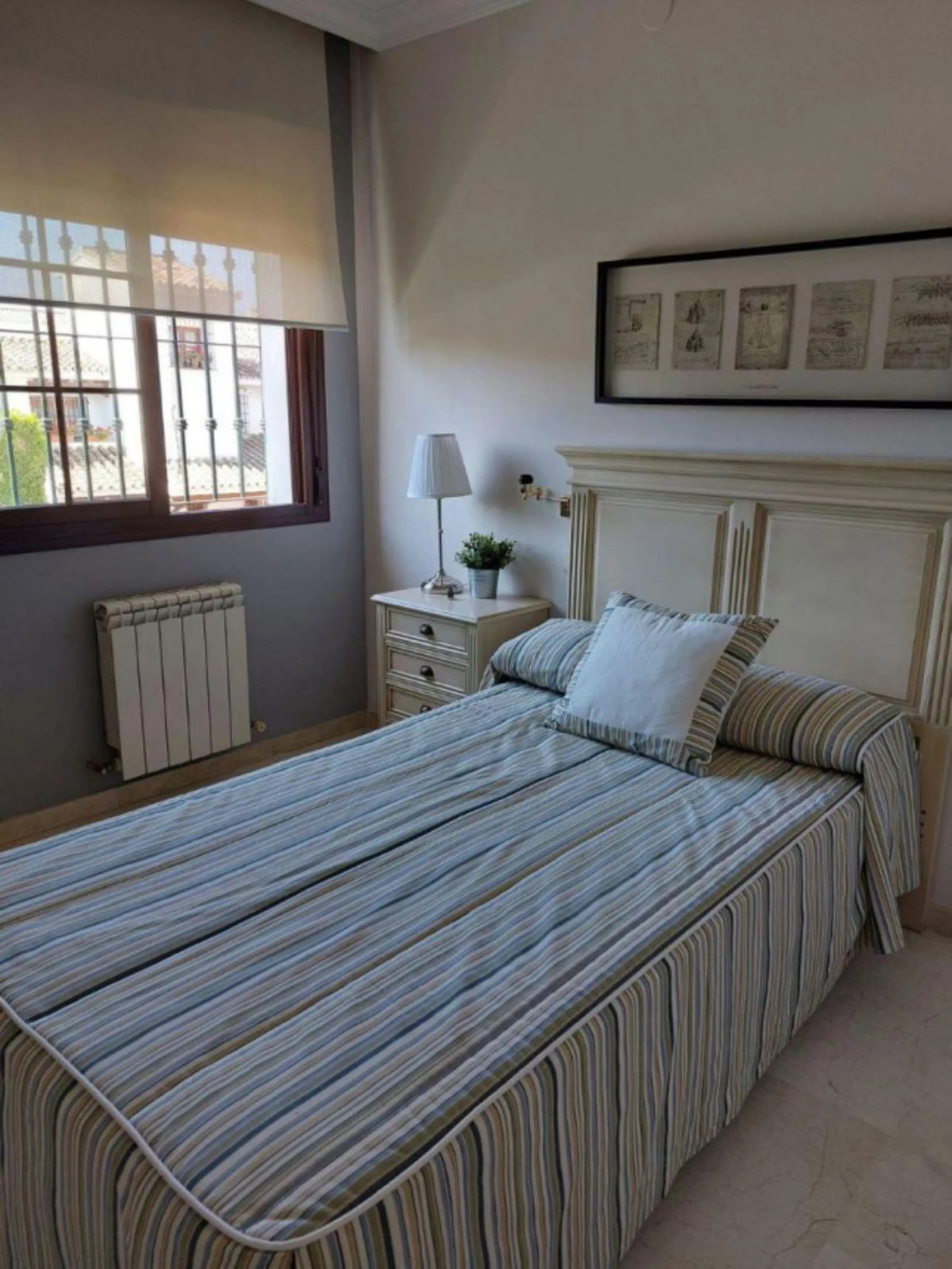 Semi-Detached House, Marbella, Costa del Sol. walking to old town