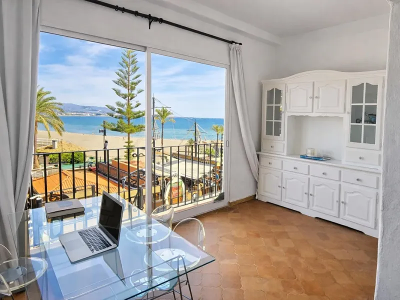 Beachfront & Marina-Front Apartment in Puerto Banús, Marbella