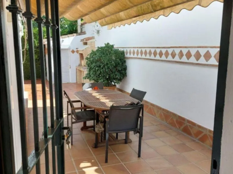 Semi-Detached House, Marbella, Costa del Sol. walking to old town