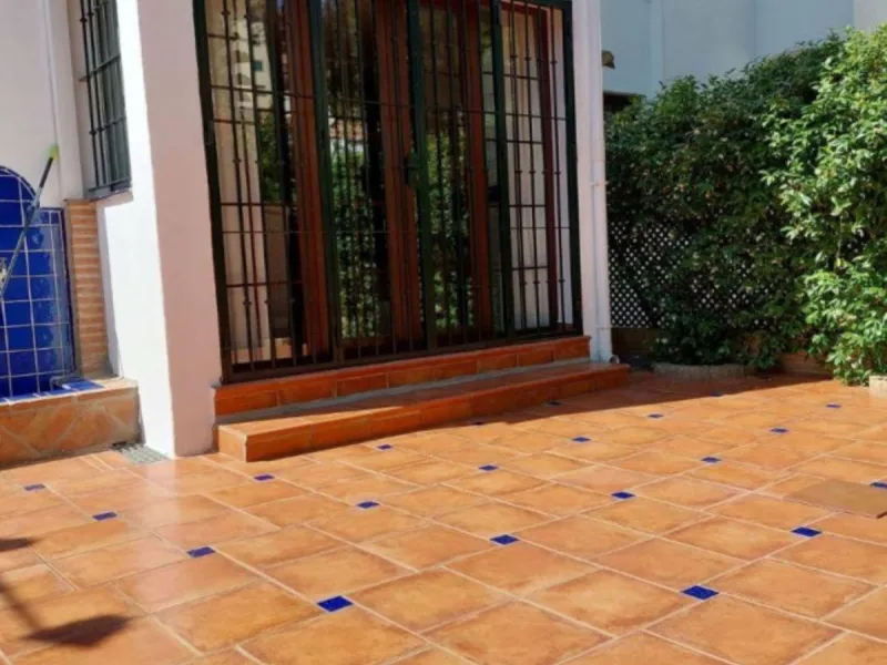 Semi-Detached House, Marbella, Costa del Sol. walking to old town