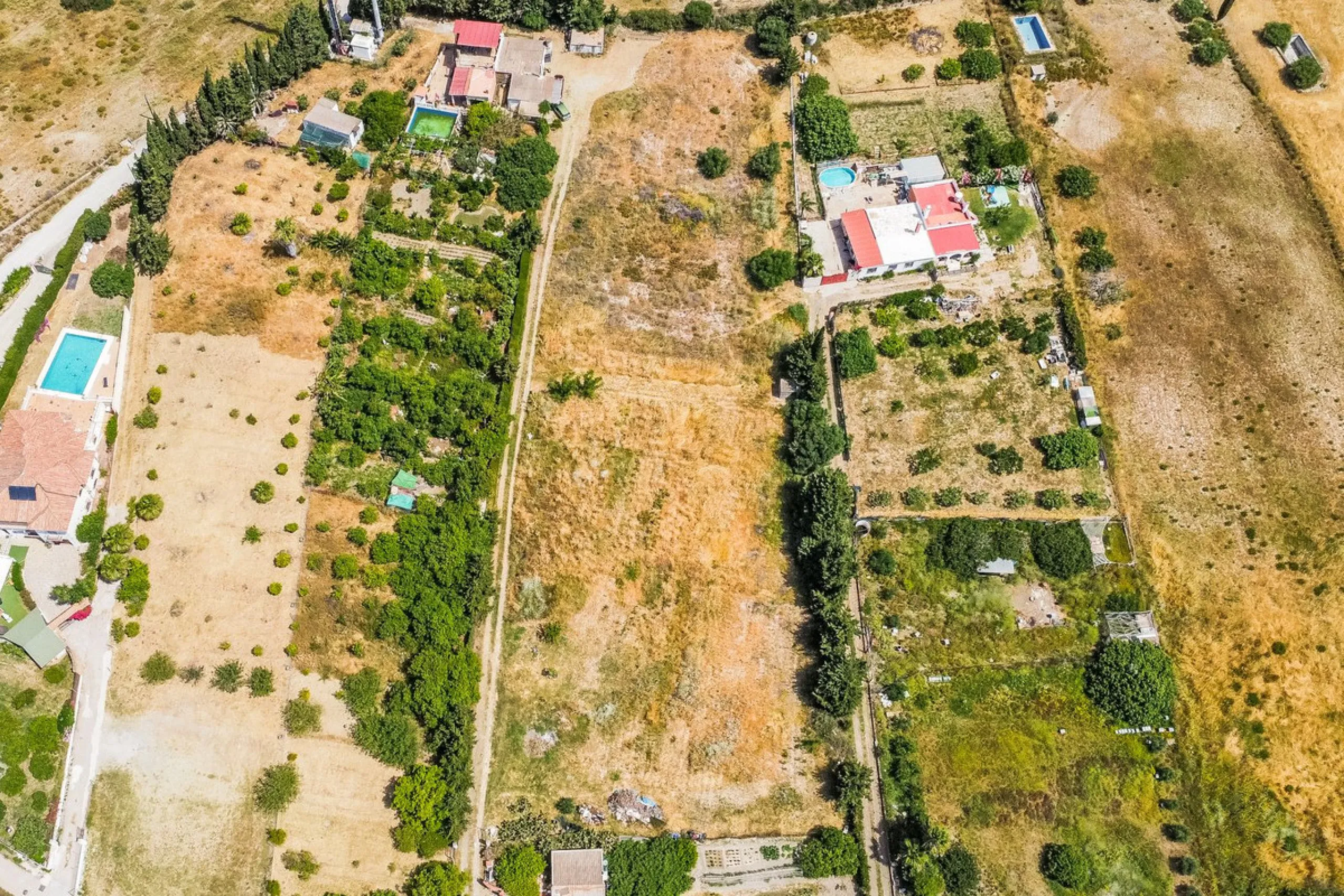 Plot of agricultural land in Estepona.