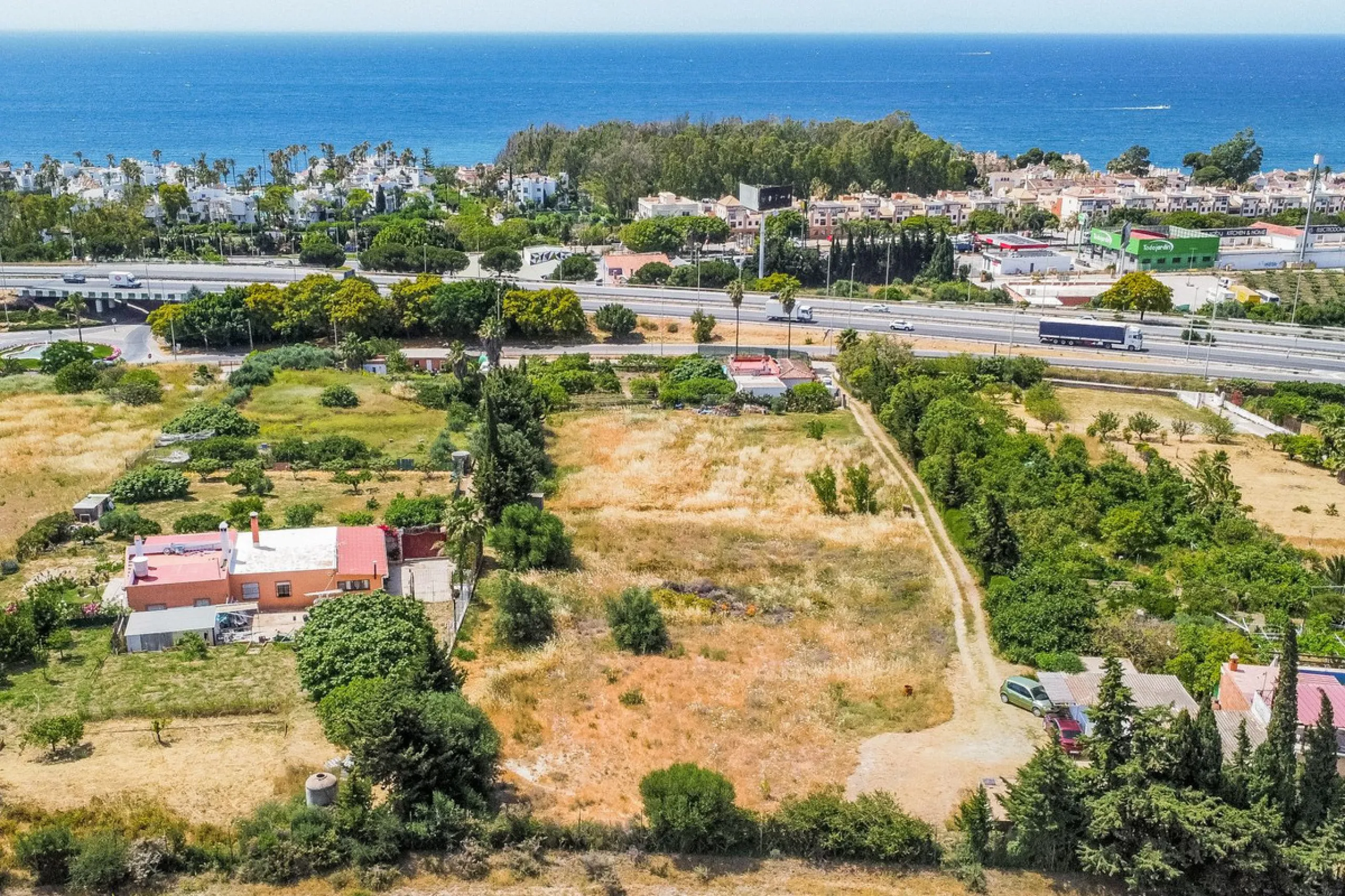 Plot of agricultural land in Estepona.