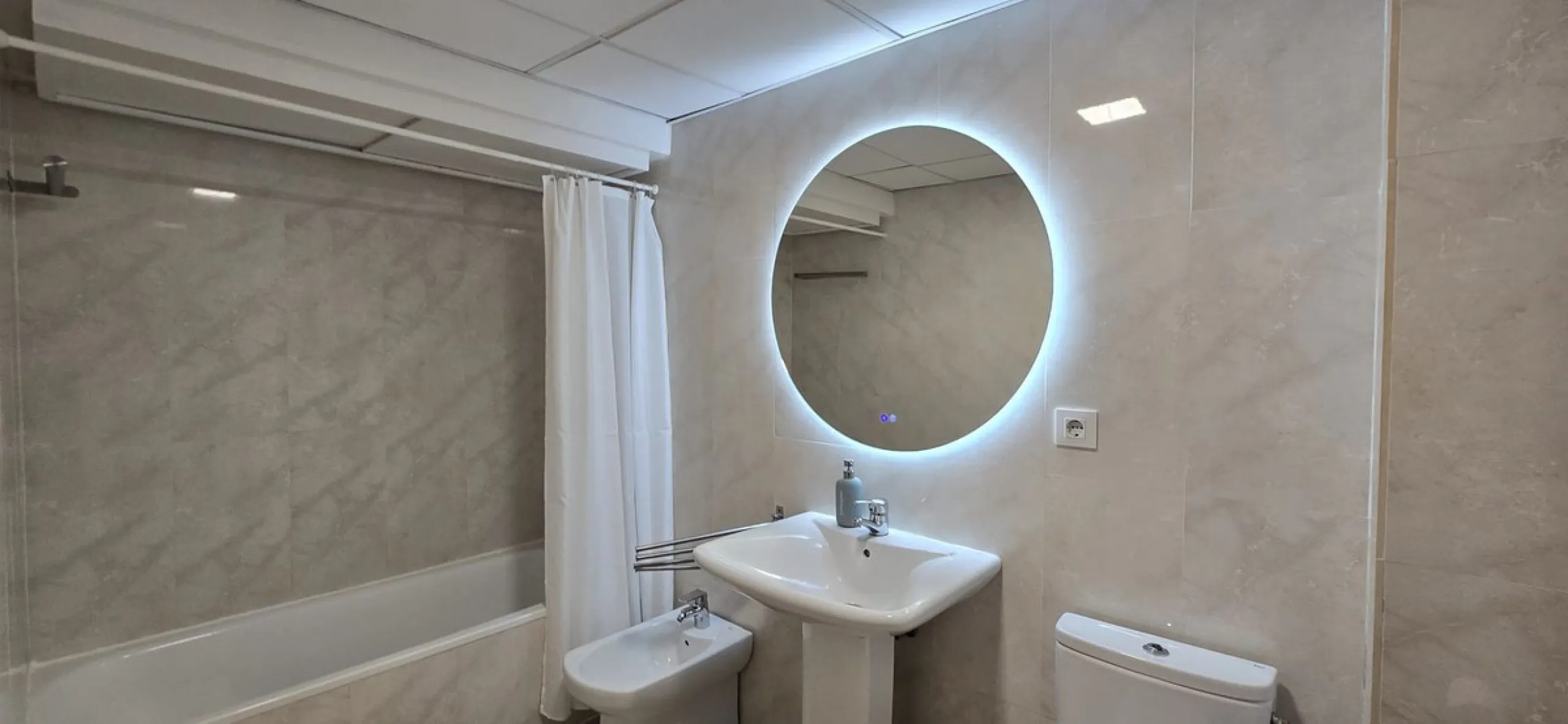 Beachfront & Marina-Front Apartment in Puerto Banús, Marbella