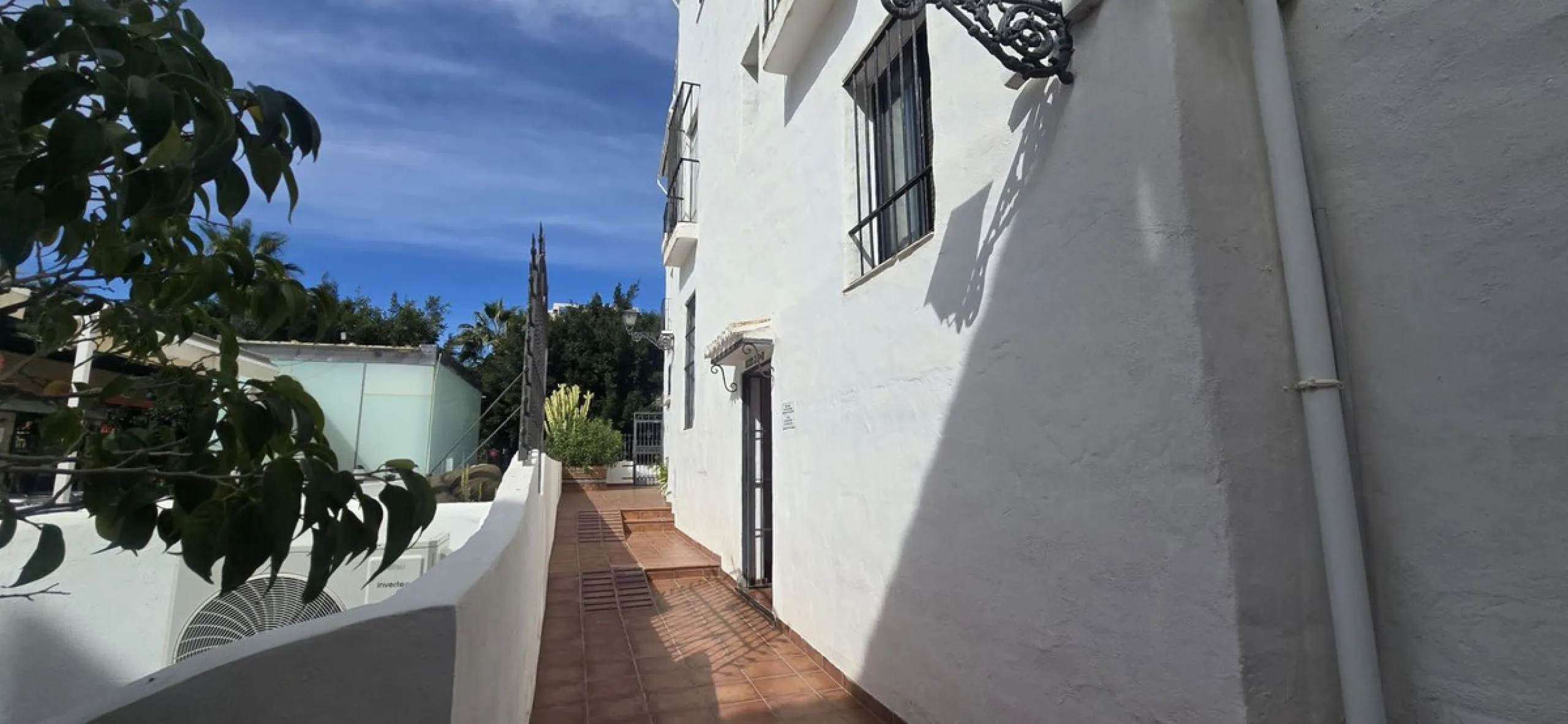 Beachfront & Marina-Front Apartment in Puerto Banús, Marbella