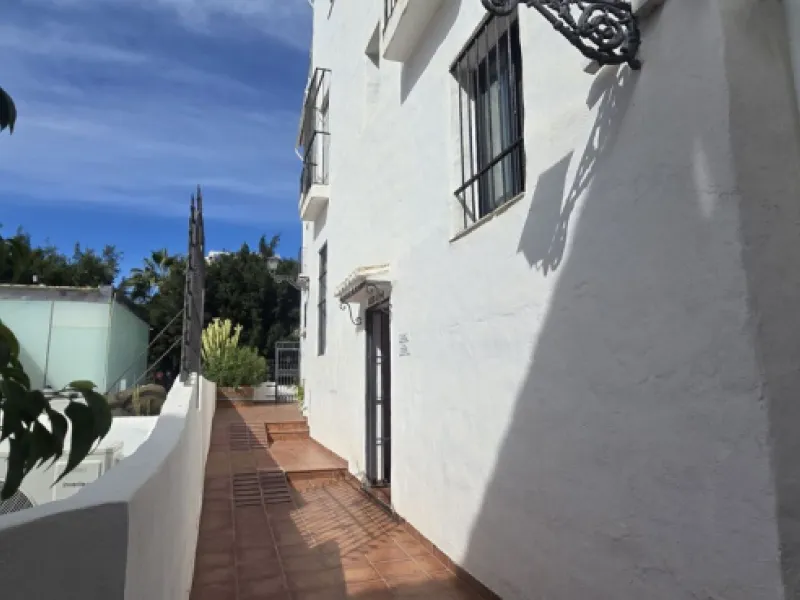 Beachfront & Marina-Front Apartment in Puerto Banús, Marbella