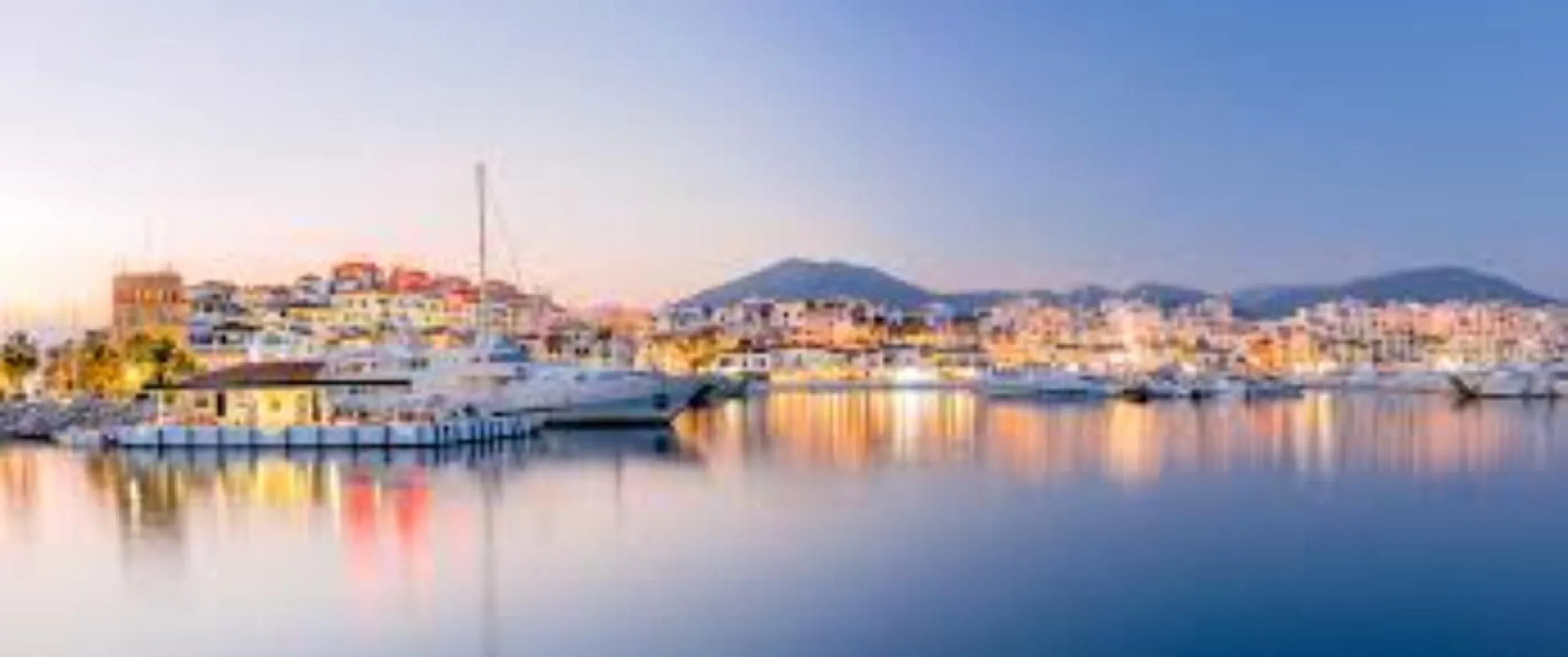 Beachfront & Marina-Front Apartment in Puerto Banús, Marbella