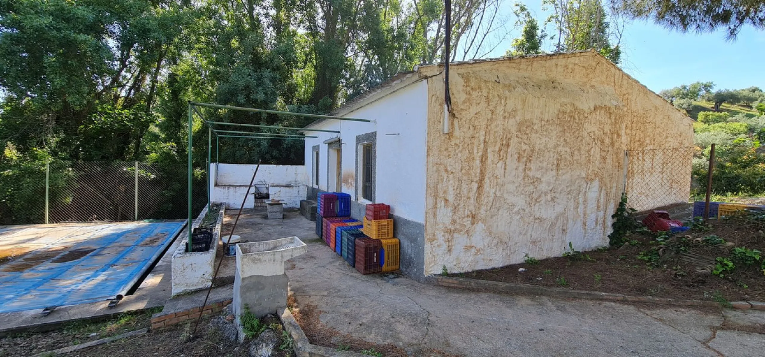 Plot - Land with Ruin в продаже в Tolox, Málaga. Площадь дома 90 м². Площадь участка 12099 м²