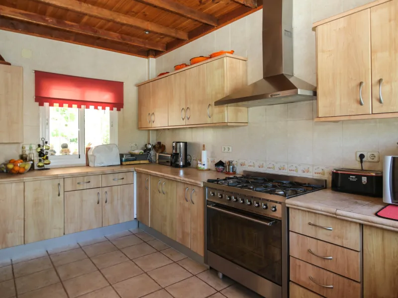 Geräumige Villa mit separatem Gästeappartement in ruhiger Lage