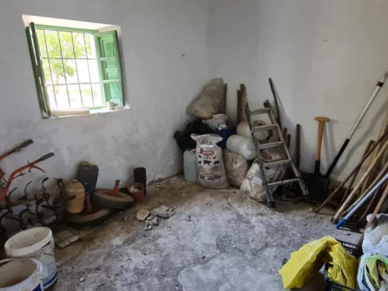 Plot - Land with Ruin в продаже в Tolox, Málaga. Площадь дома 90 м². Площадь участка 12099 м²