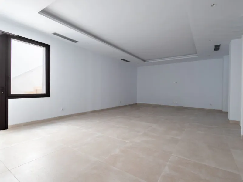 La Fuente is an amazing development of modern villas which is offered as the only option for those that wish to live in the heart of the city, but with the peace and security of a luxury complex. Only 15 Mediterranean villas at the heart of the Golden Mil