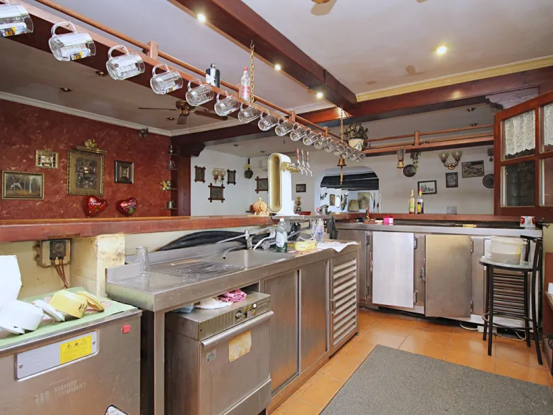 Commercial - Bar в продаже в Marbella, Málaga. Площадь дома 320 м². Площадь участка 2100 м²