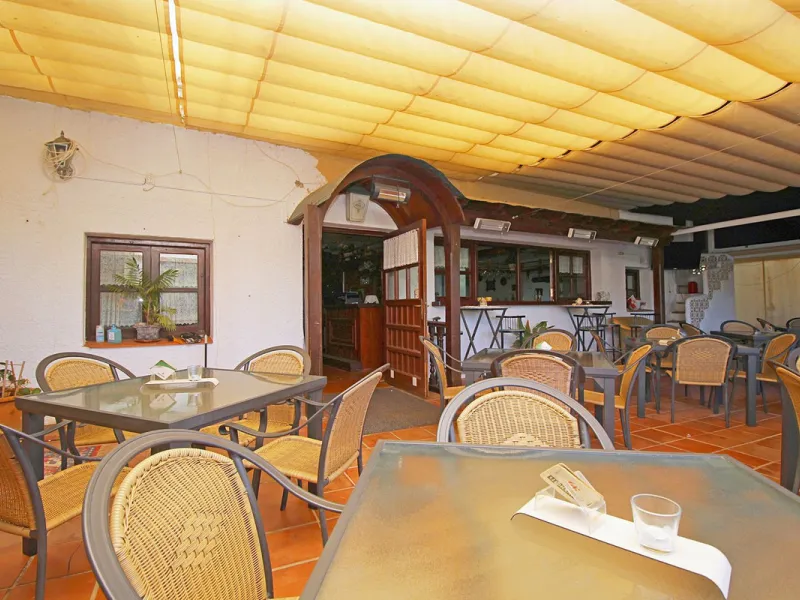 Commercial - Bar в продаже в Marbella, Málaga. Площадь дома 320 м². Площадь участка 2100 м²