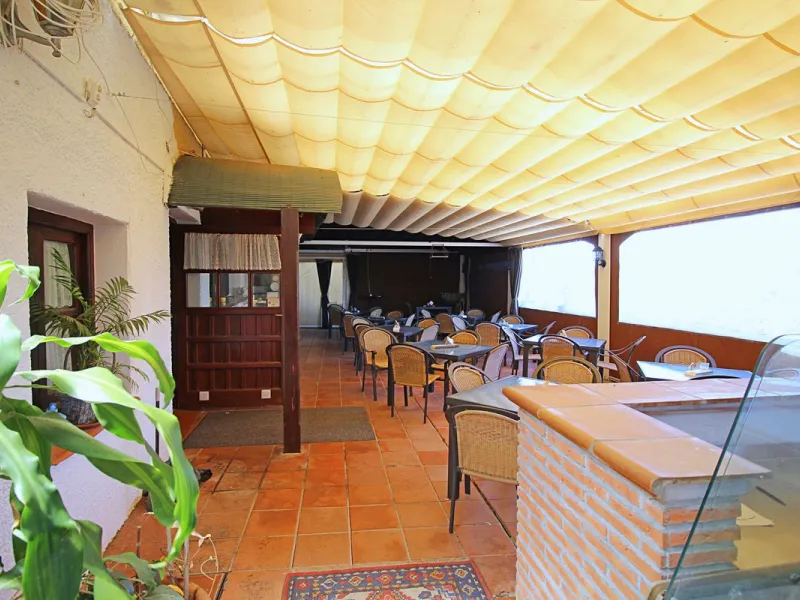 Commercial - Bar в продаже в Marbella, Málaga. Площадь дома 320 м². Площадь участка 2100 м²