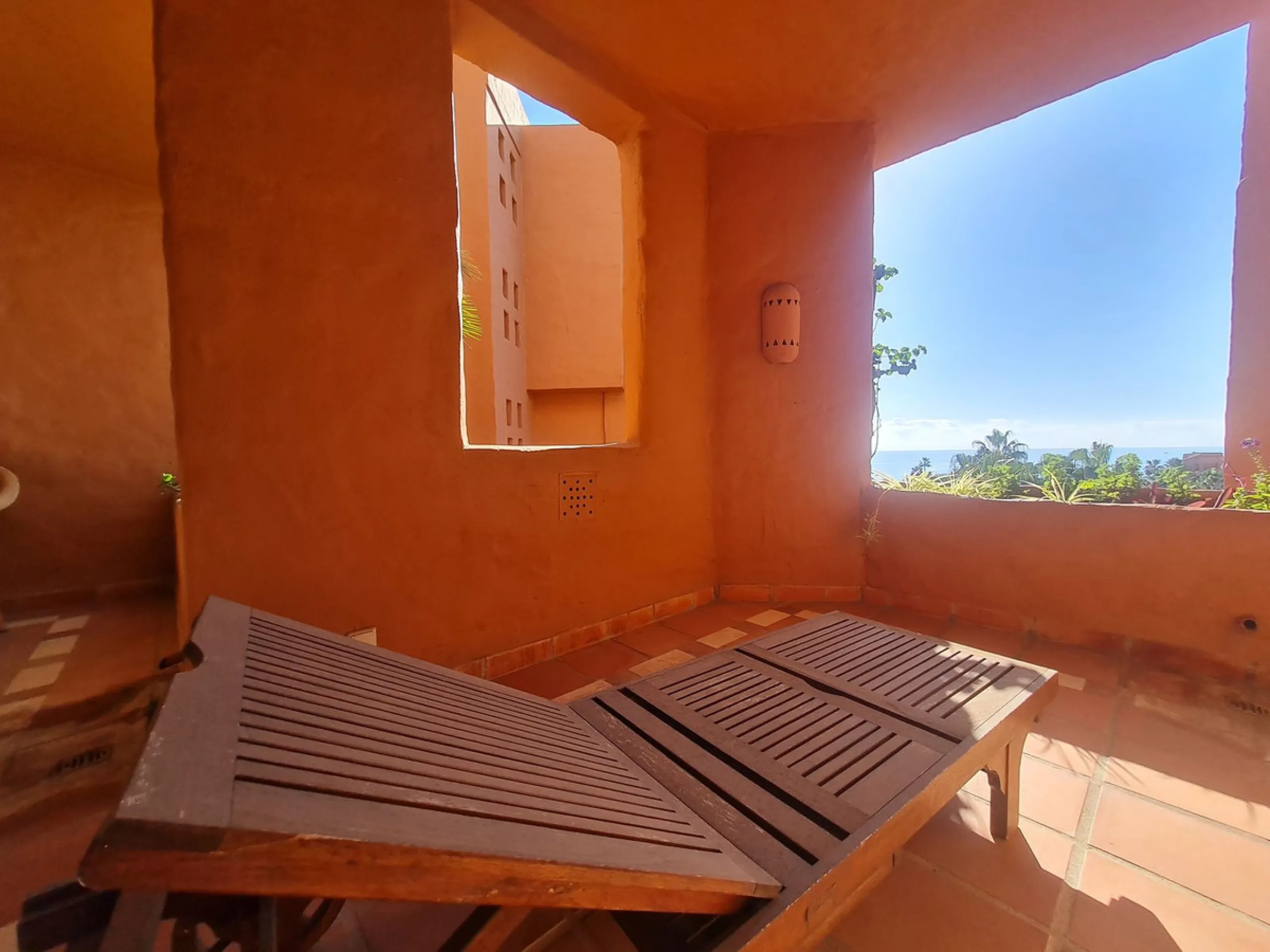 Exceptional Upper floor apartment located in the private wing of suites in the prestigious Hotel Kempinski with stunning views to Africa and Gibraltar.