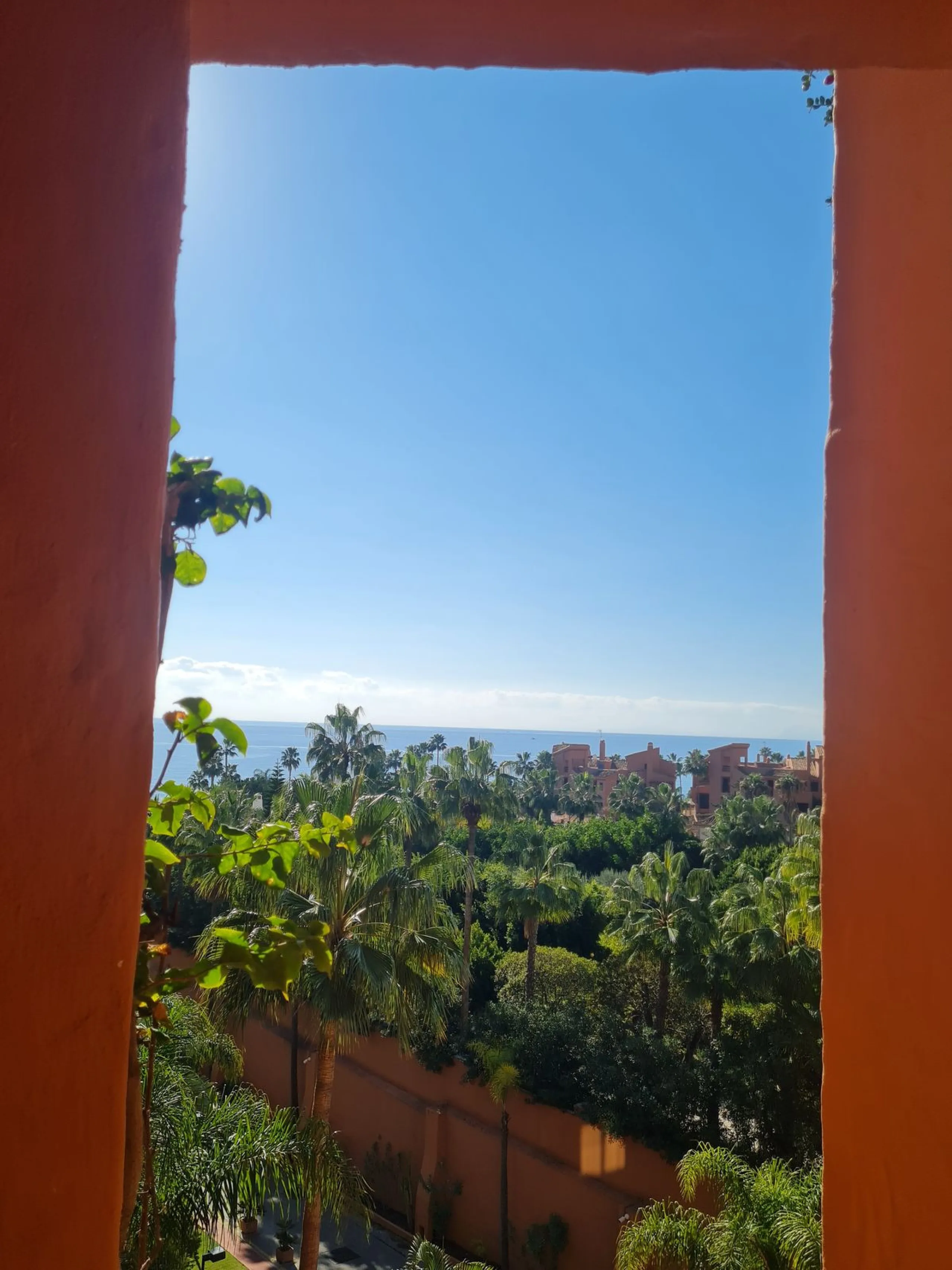 Exceptional Upper floor apartment located in the private wing of suites in the prestigious Hotel Kempinski with stunning views to Africa and Gibraltar.