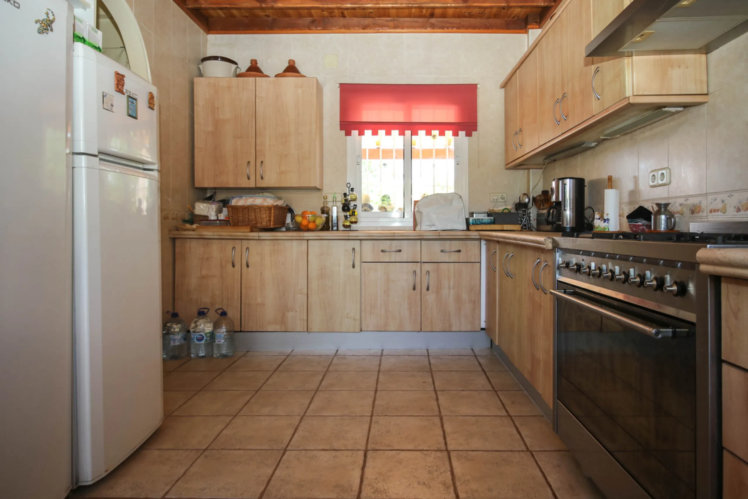 Geräumige Villa mit separatem Gästeappartement in ruhiger Lage