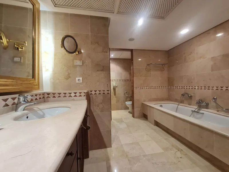 Exceptional Upper floor apartment located in the private wing of suites in the prestigious Hotel Kempinski with stunning views to Africa and Gibraltar.