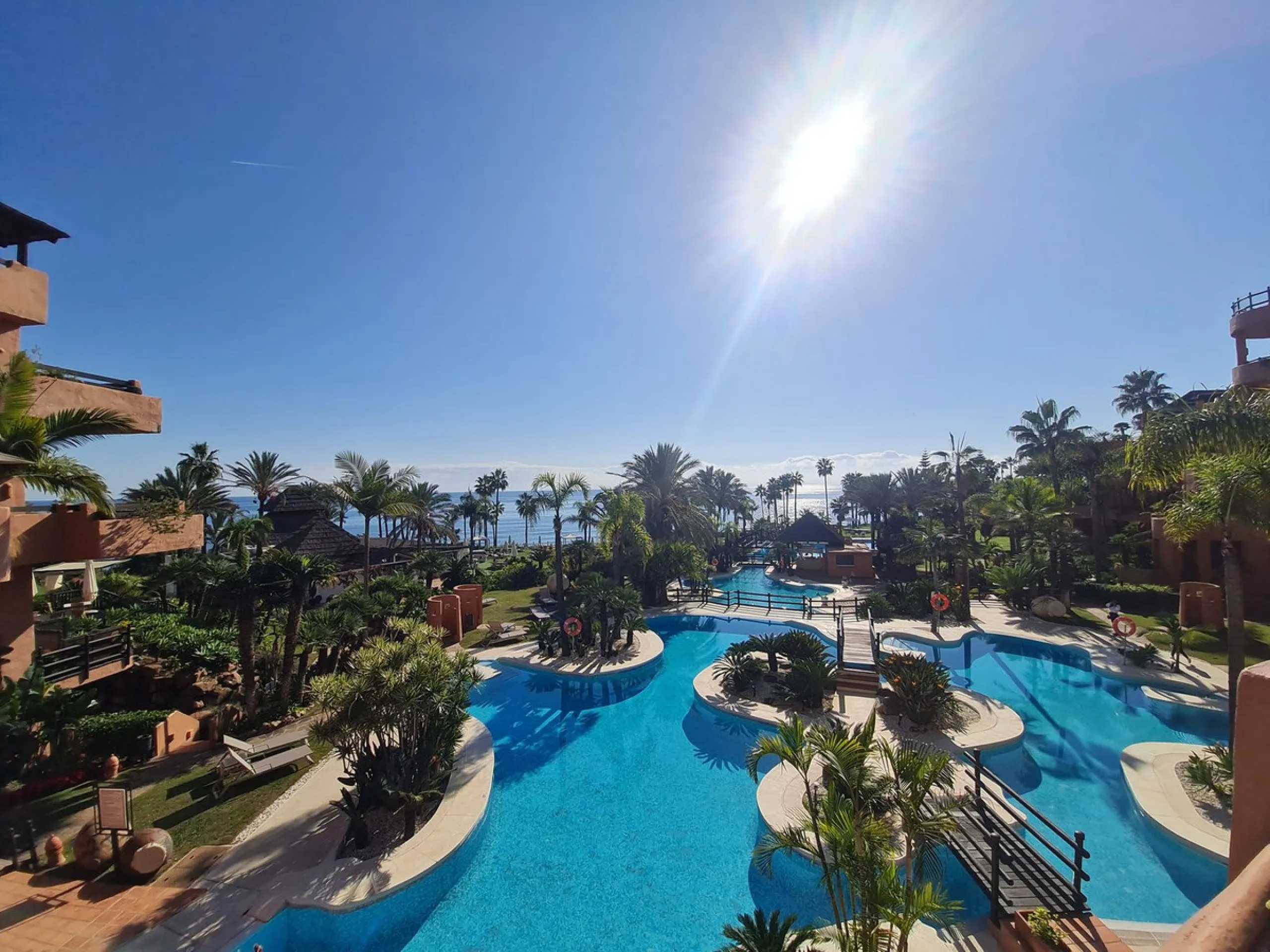 Exceptional Upper floor apartment located in the private wing of suites in the prestigious Hotel Kempinski with stunning views to Africa and Gibraltar.