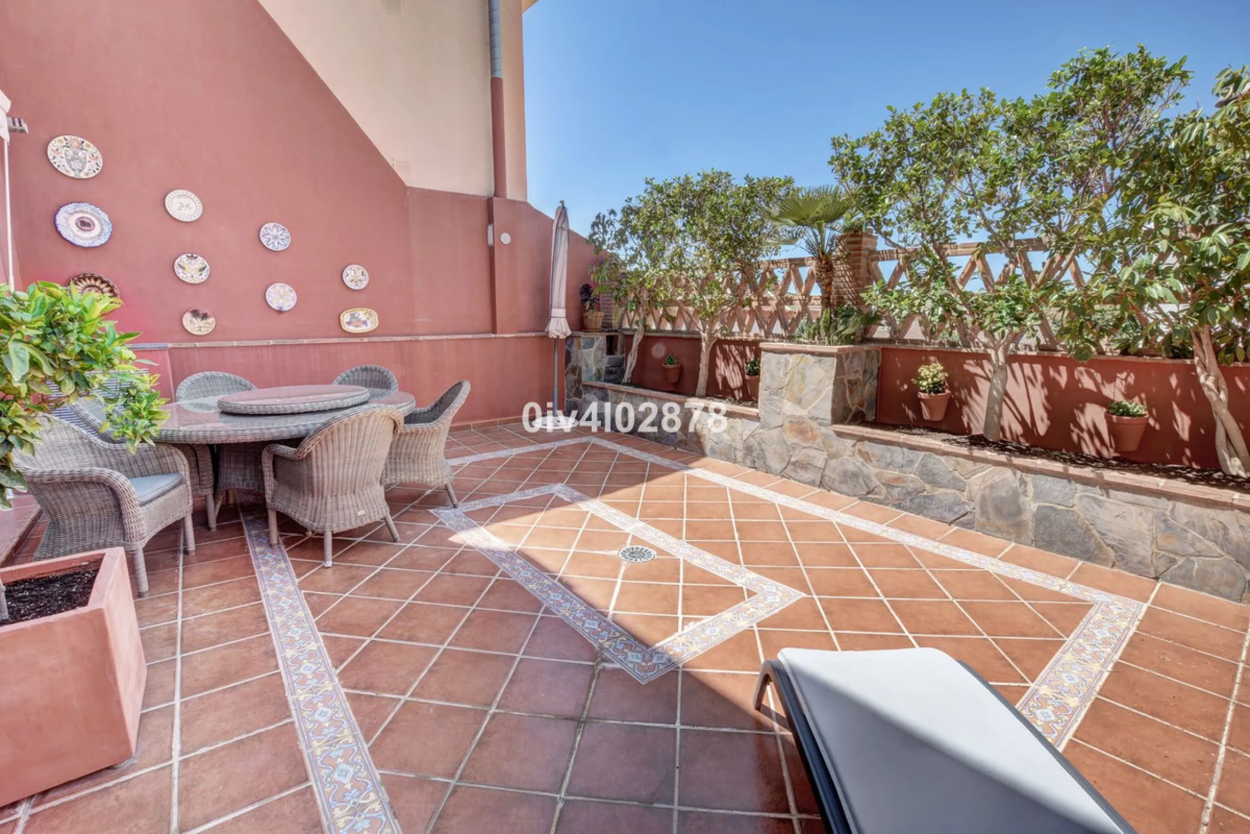 House - Townhouse в продаже в Benalmadena, Málaga. В доме 4 спален и 3 ванных комнат. Площадь дома 290 м²
