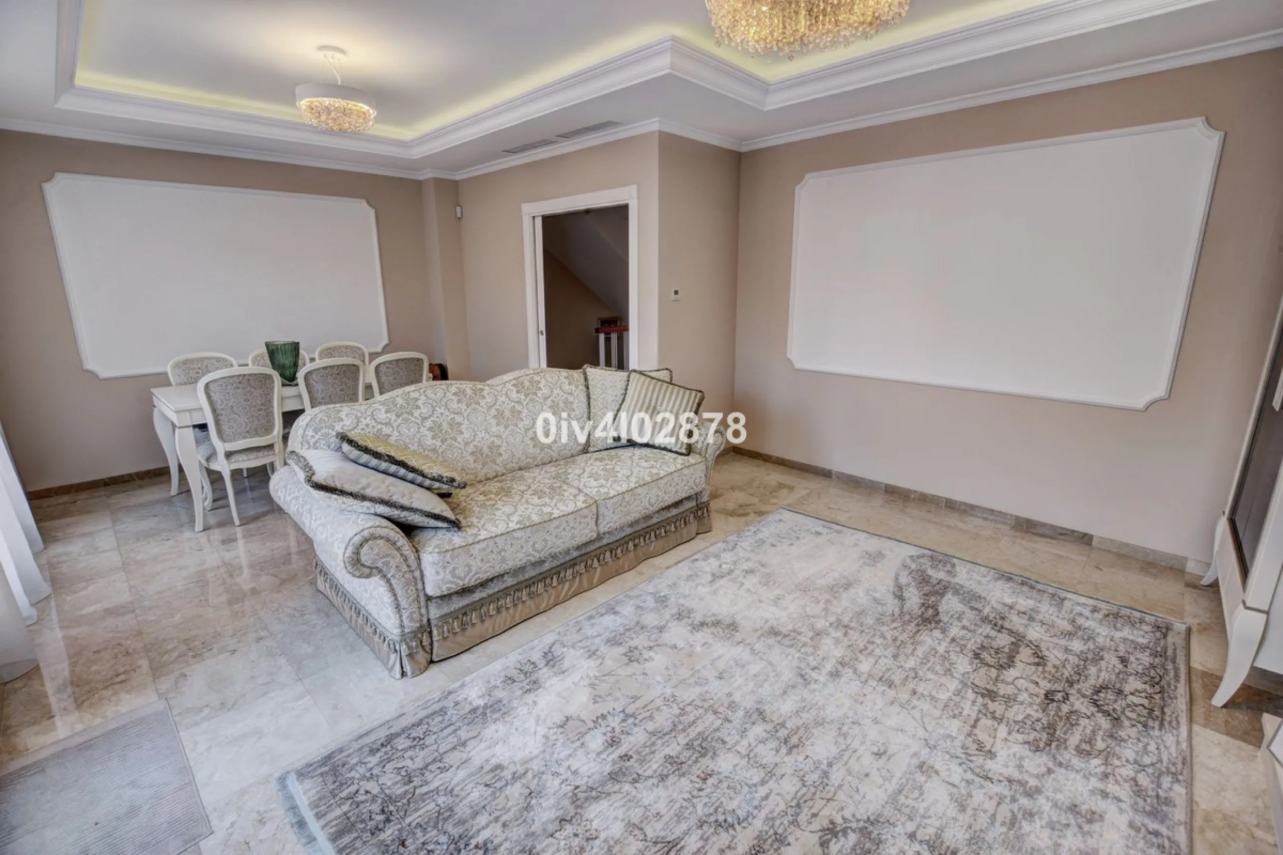 House - Townhouse в продаже в Benalmadena, Málaga. В доме 4 спален и 3 ванных комнат. Площадь дома 290 м²