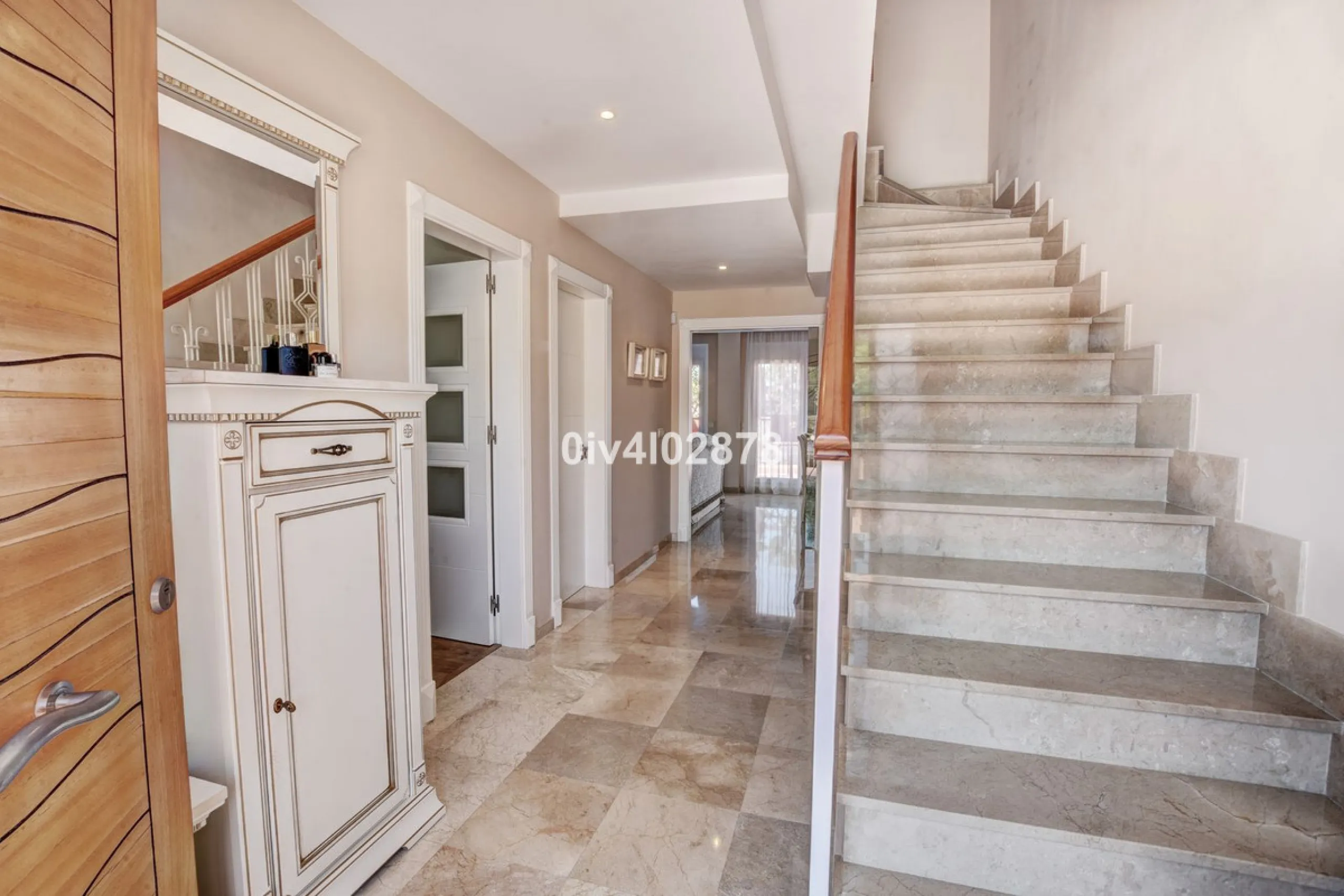 House - Townhouse в продаже в Benalmadena, Málaga. В доме 4 спален и 3 ванных комнат. Площадь дома 290 м²