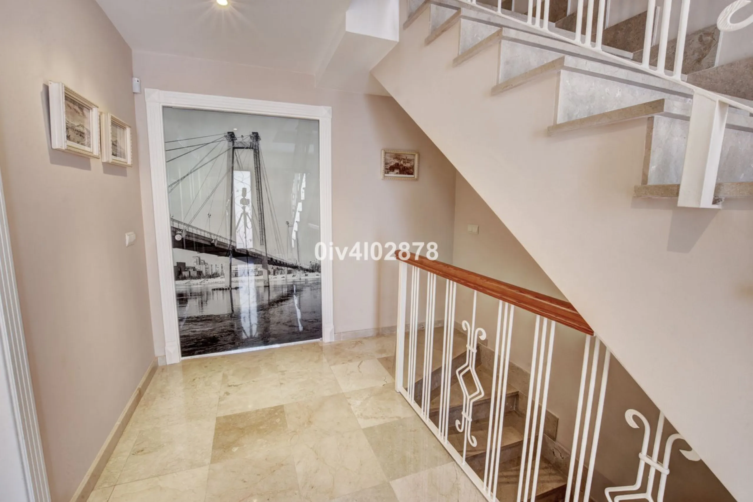 House - Townhouse в продаже в Benalmadena, Málaga. В доме 4 спален и 3 ванных комнат. Площадь дома 290 м²