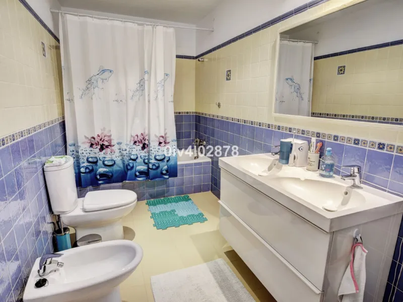 House - Townhouse в продаже в Benalmadena, Málaga. В доме 4 спален и 3 ванных комнат. Площадь дома 290 м²