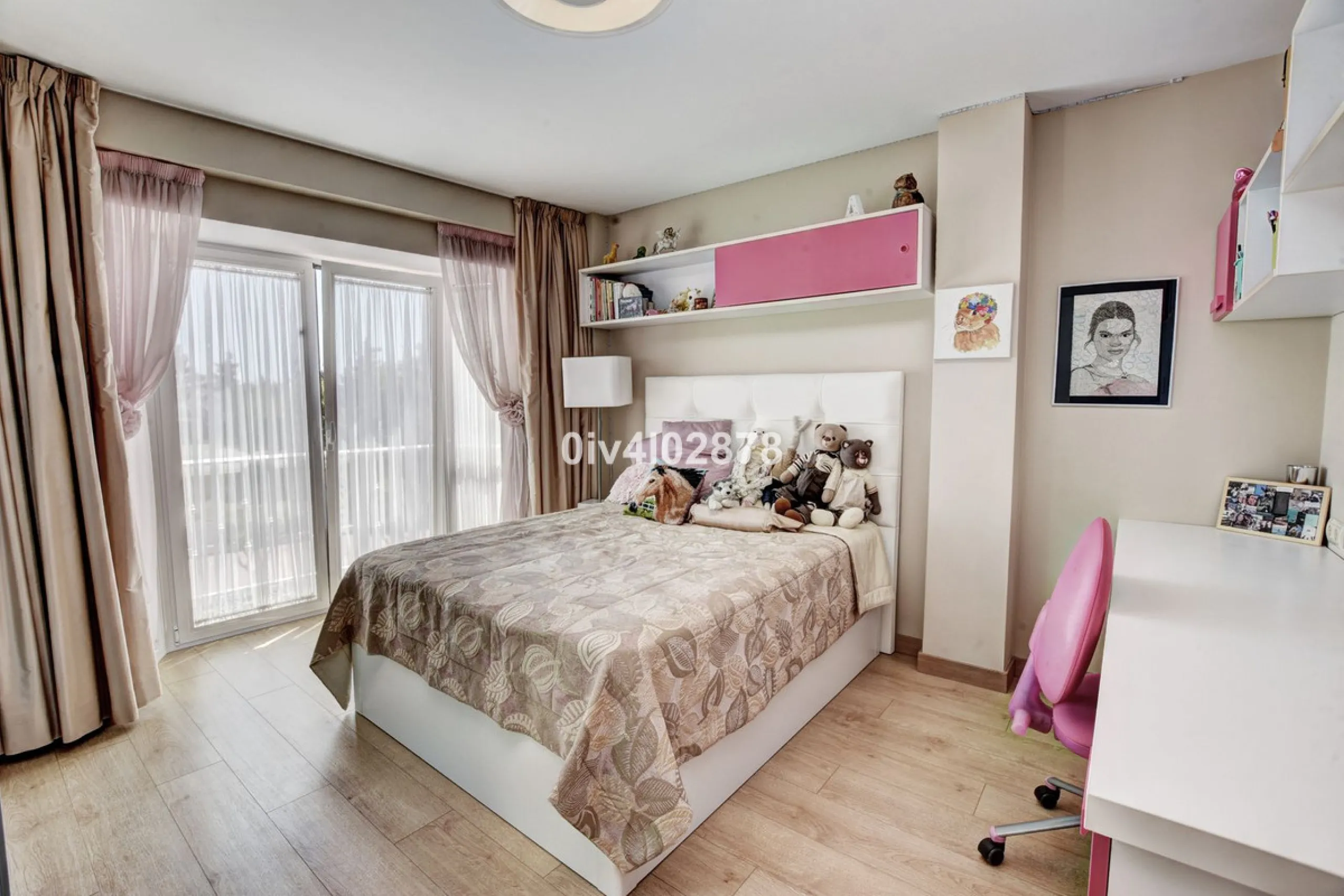 House - Townhouse в продаже в Benalmadena, Málaga. В доме 4 спален и 3 ванных комнат. Площадь дома 290 м²