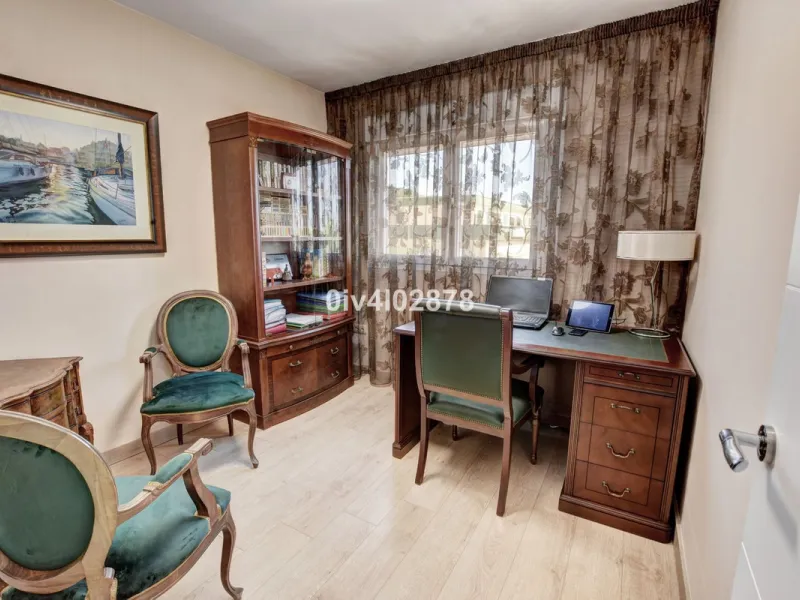 House - Townhouse в продаже в Benalmadena, Málaga. В доме 4 спален и 3 ванных комнат. Площадь дома 290 м²