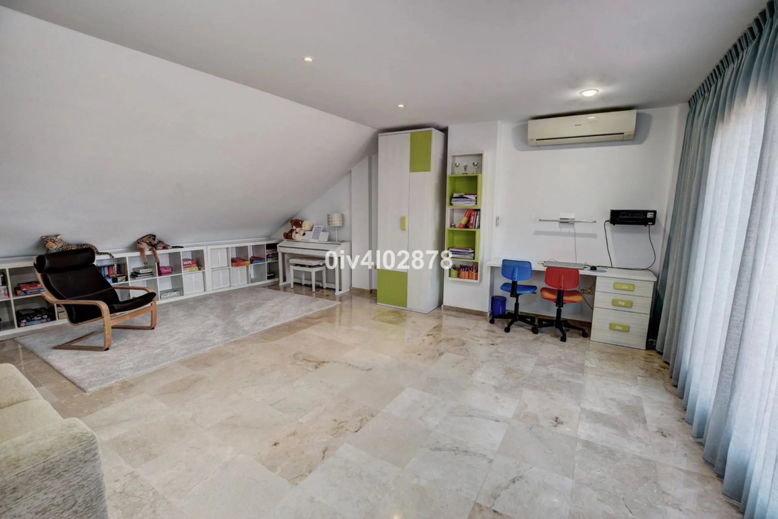 House - Townhouse в продаже в Benalmadena, Málaga. В доме 4 спален и 3 ванных комнат. Площадь дома 290 м²