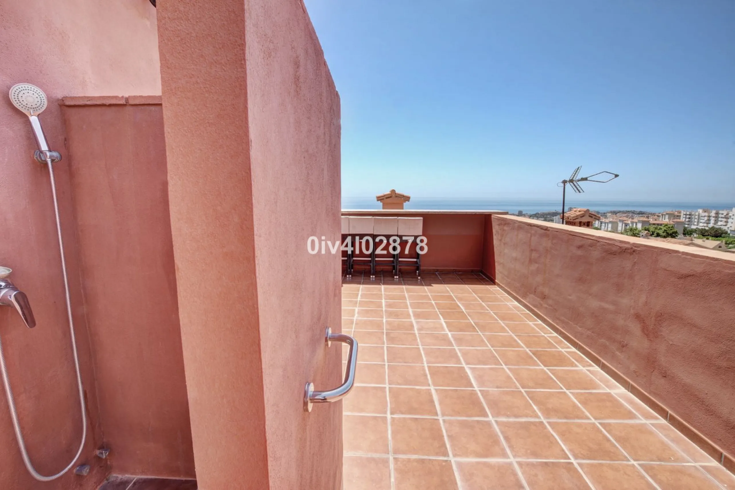 House - Townhouse в продаже в Benalmadena, Málaga. В доме 4 спален и 3 ванных комнат. Площадь дома 290 м²