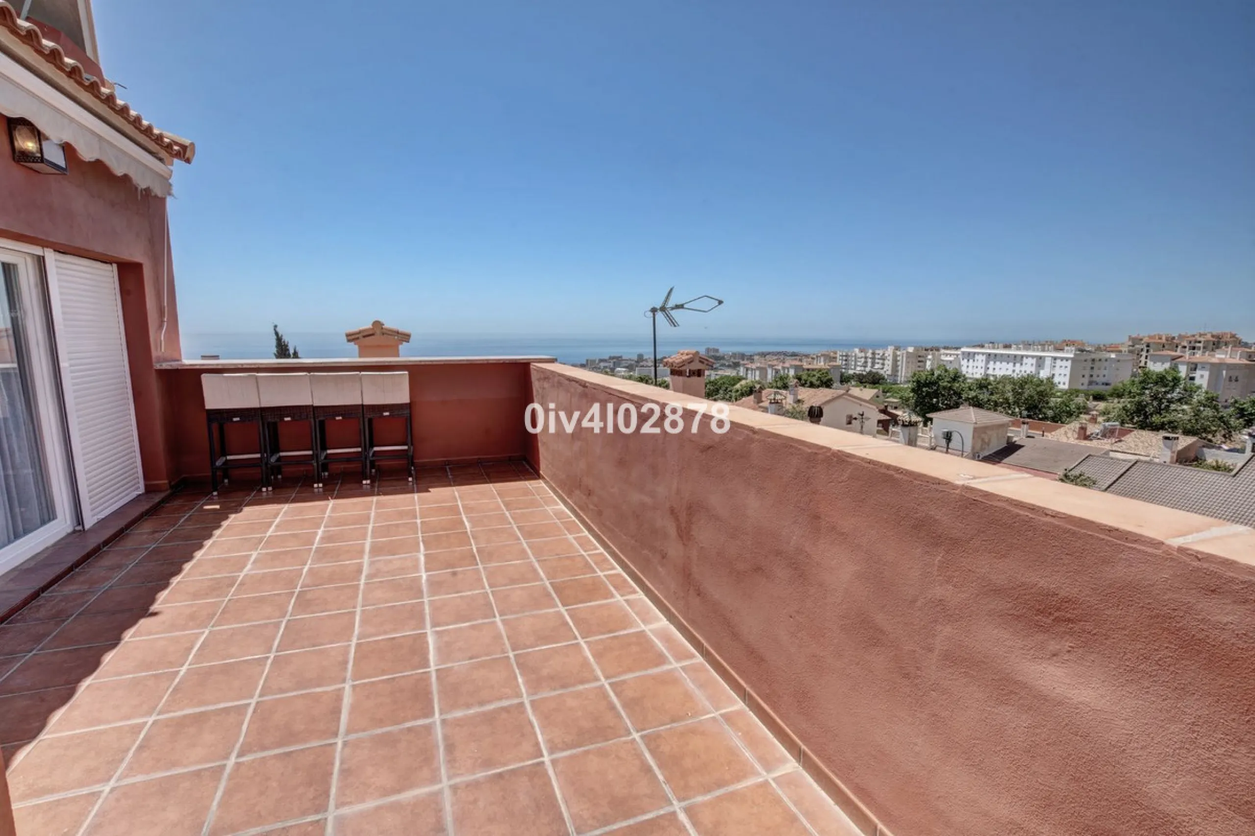 House - Townhouse в продаже в Benalmadena, Málaga. В доме 4 спален и 3 ванных комнат. Площадь дома 290 м²
