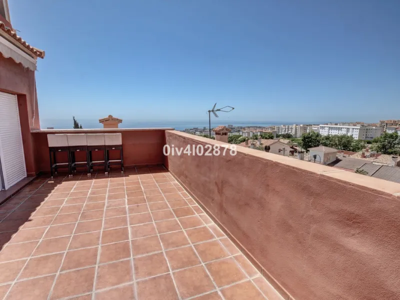 House - Townhouse в продаже в Benalmadena, Málaga. В доме 4 спален и 3 ванных комнат. Площадь дома 290 м²