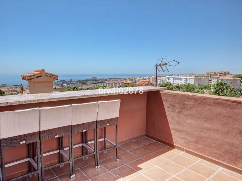 House - Townhouse в продаже в Benalmadena, Málaga. В доме 4 спален и 3 ванных комнат. Площадь дома 290 м²