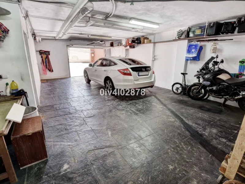 House - Townhouse в продаже в Benalmadena, Málaga. В доме 4 спален и 3 ванных комнат. Площадь дома 290 м²