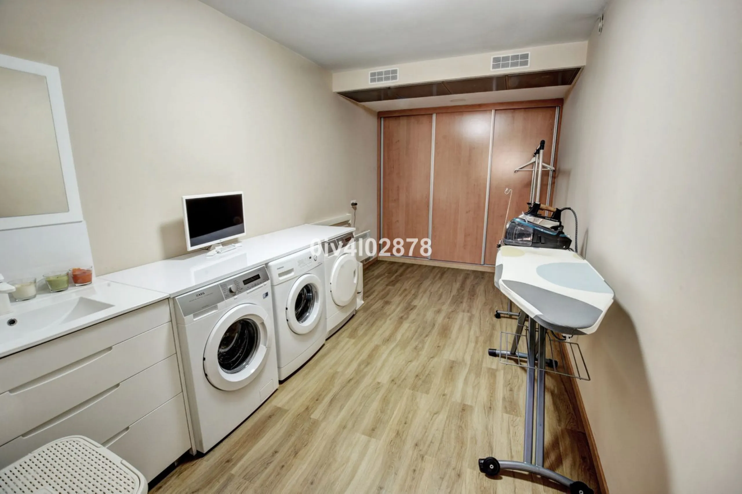 House - Townhouse в продаже в Benalmadena, Málaga. В доме 4 спален и 3 ванных комнат. Площадь дома 290 м²