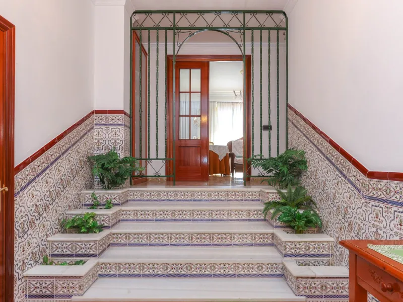 House - Townhouse в продаже в Casarabonela, Málaga. В доме 4 спален и 2 ванных комнат. Площадь дома 800 м². Площадь участка 3000 м²