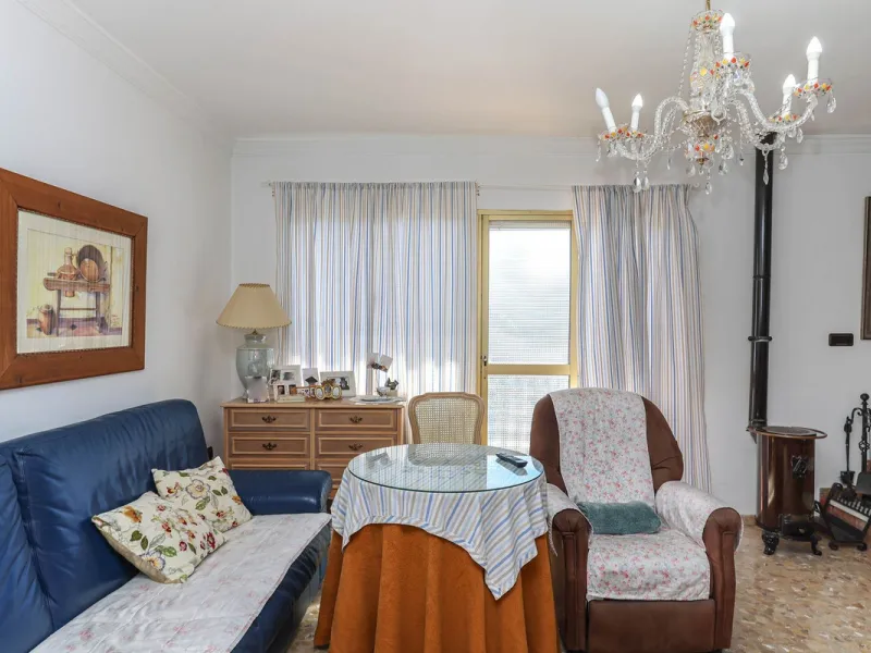 House - Townhouse в продаже в Casarabonela, Málaga. В доме 4 спален и 2 ванных комнат. Площадь дома 800 м². Площадь участка 3000 м²
