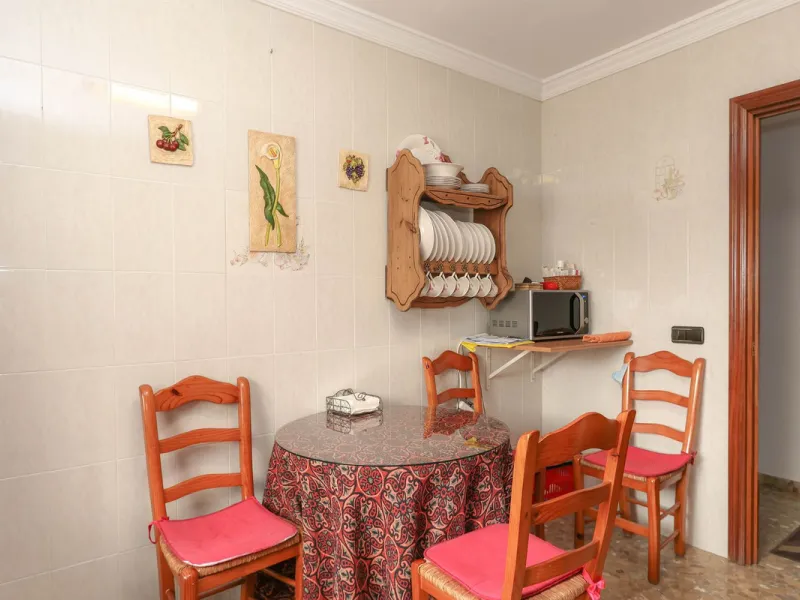 House - Townhouse в продаже в Casarabonela, Málaga. В доме 4 спален и 2 ванных комнат. Площадь дома 800 м². Площадь участка 3000 м²