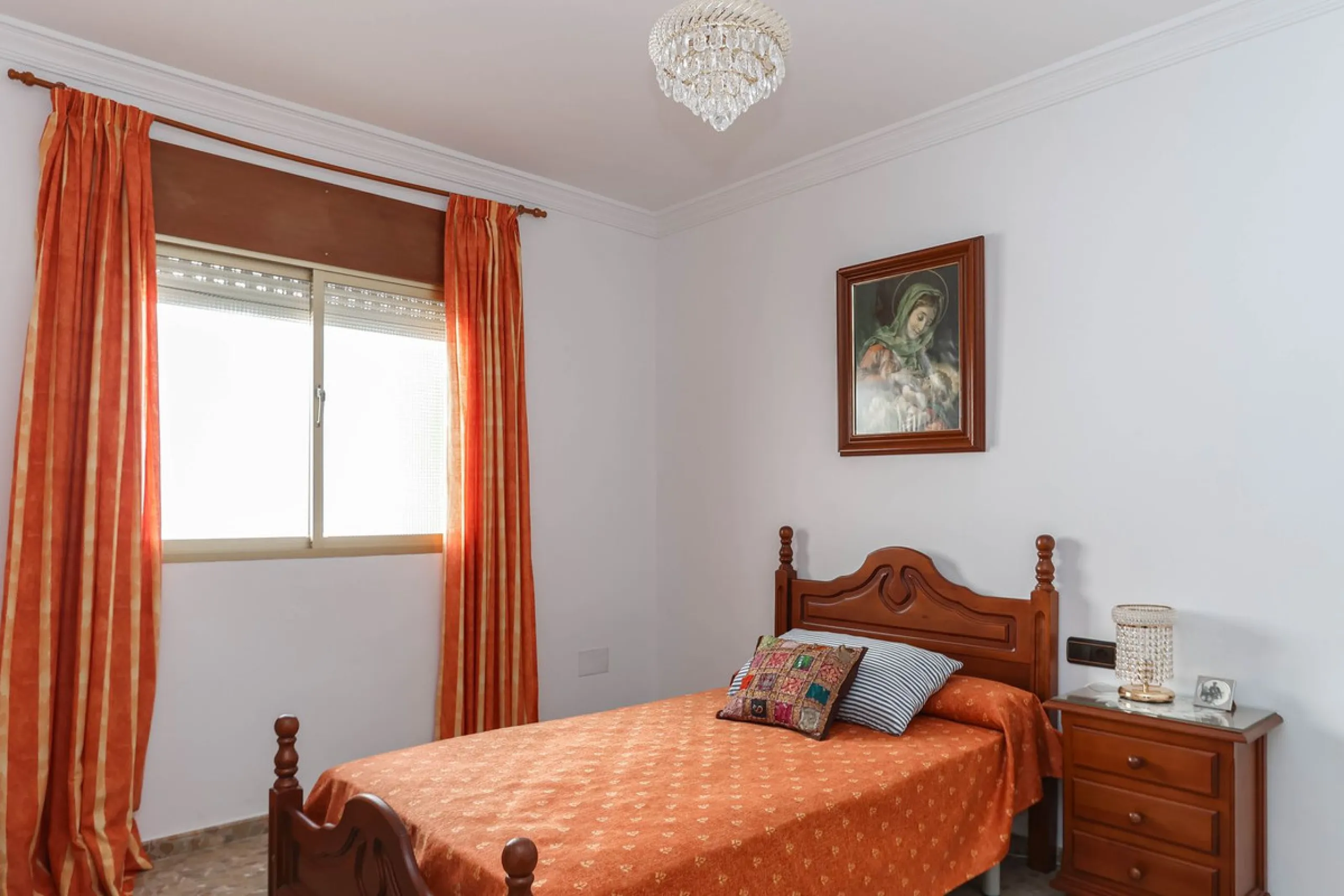 House - Townhouse в продаже в Casarabonela, Málaga. В доме 4 спален и 2 ванных комнат. Площадь дома 800 м². Площадь участка 3000 м²