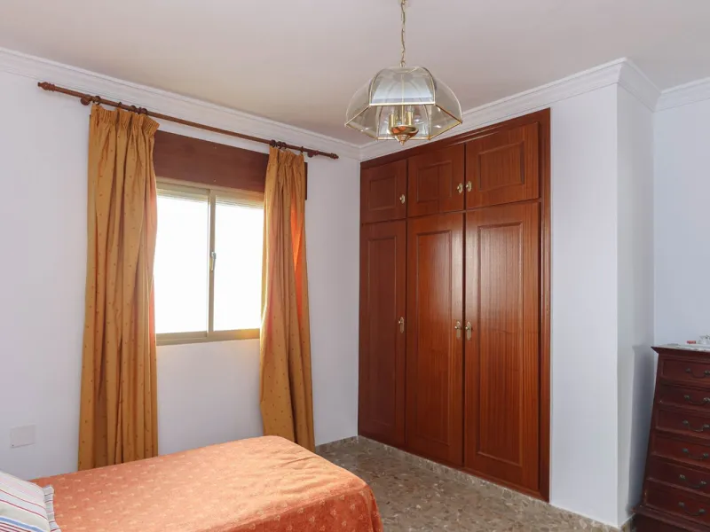 House - Townhouse в продаже в Casarabonela, Málaga. В доме 4 спален и 2 ванных комнат. Площадь дома 800 м². Площадь участка 3000 м²