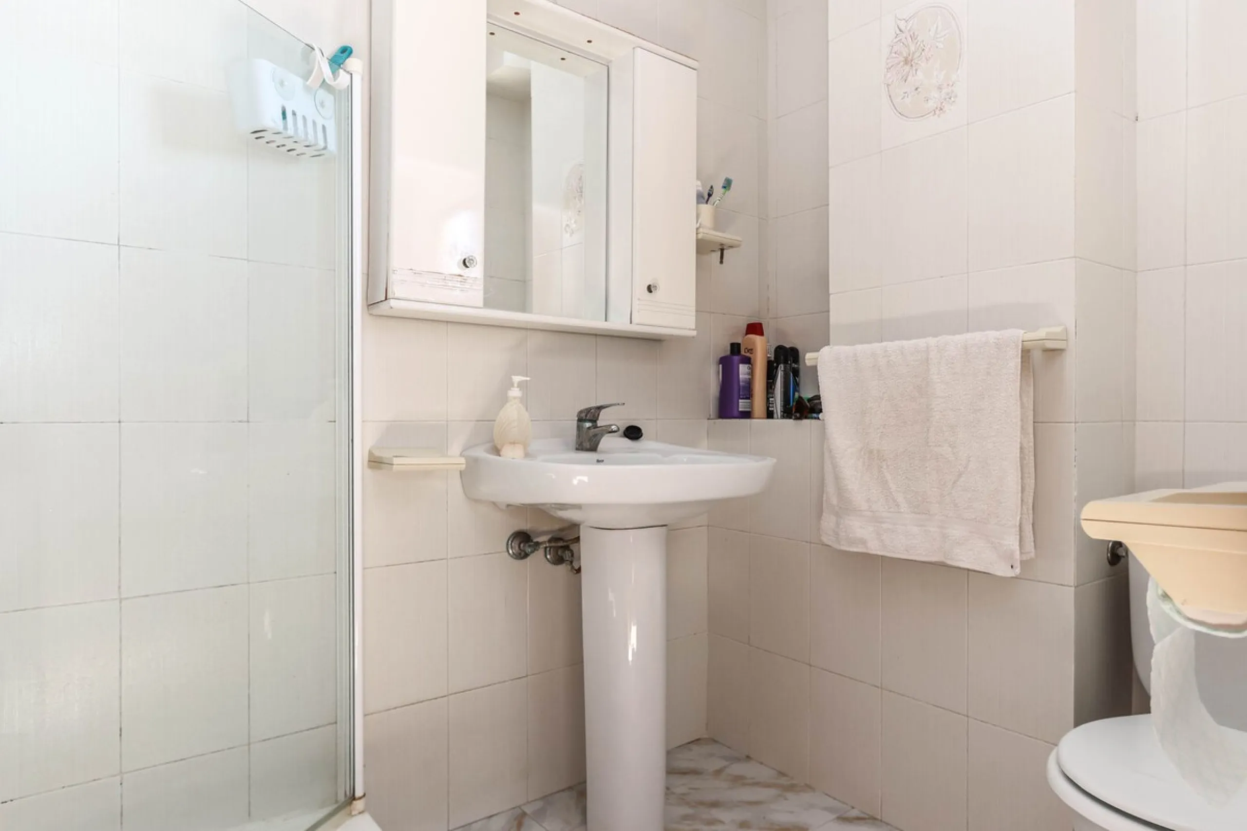 House - Townhouse в продаже в Casarabonela, Málaga. В доме 4 спален и 2 ванных комнат. Площадь дома 800 м². Площадь участка 3000 м²