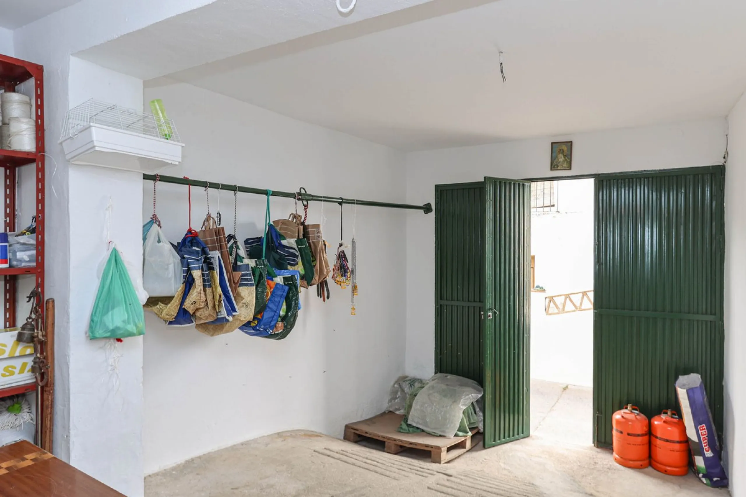 House - Townhouse в продаже в Casarabonela, Málaga. В доме 4 спален и 2 ванных комнат. Площадь дома 800 м². Площадь участка 3000 м²